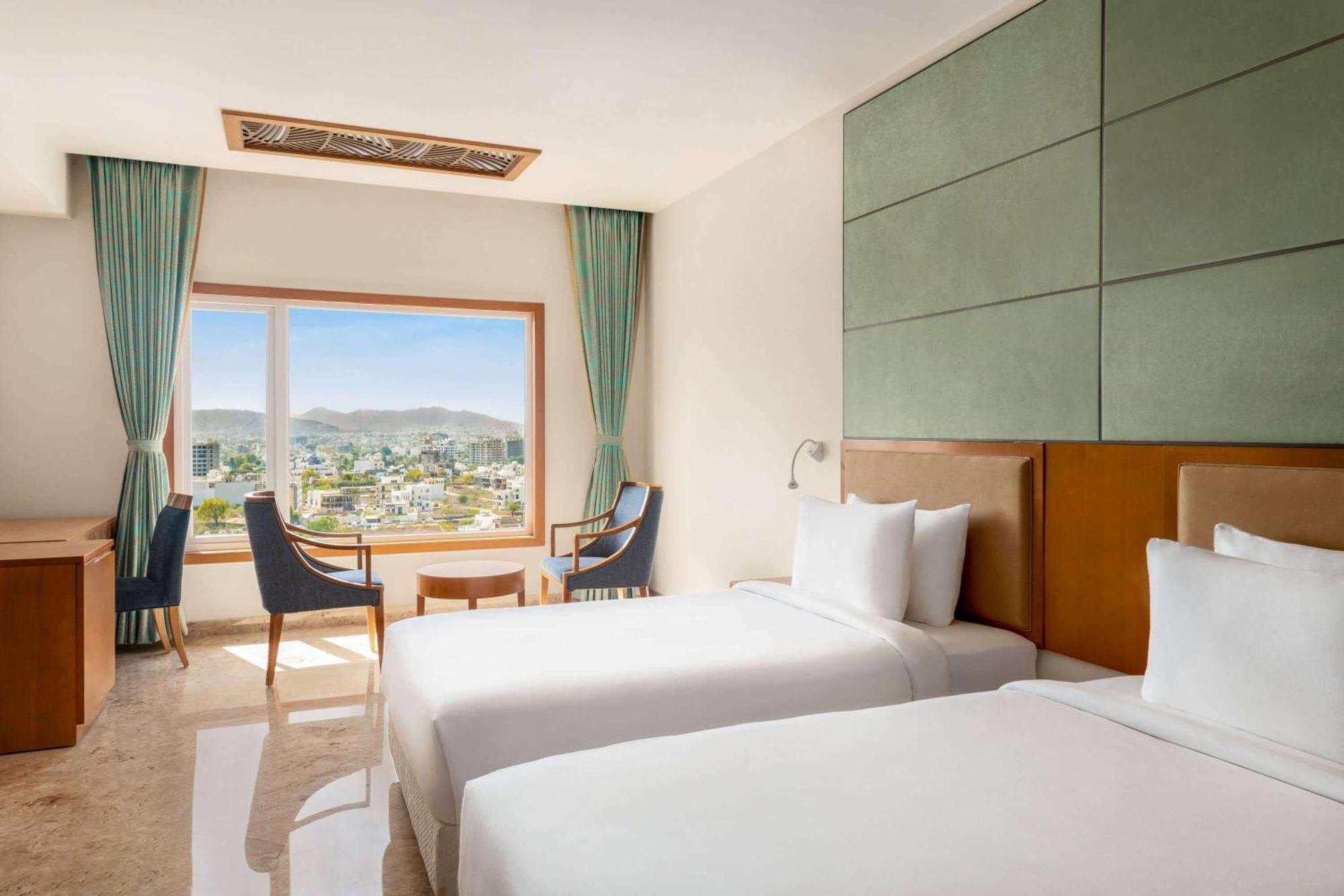 Howard Johnson By Wyndham Udaipur Roop Nagar Εξωτερικό φωτογραφία
